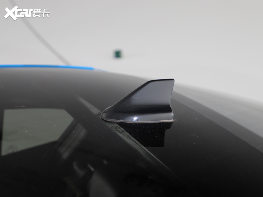 2022˹  EcoBoost 180 ԄST Line