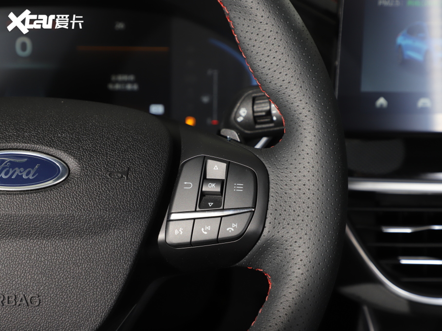 2022˹  EcoBoost 180 ԄST Line