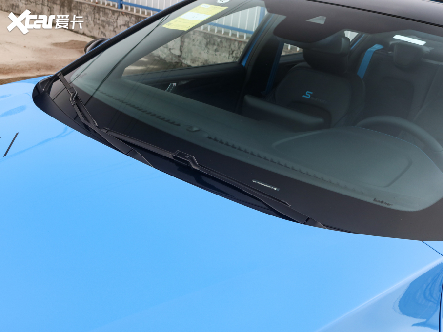 2022˹  EcoBoost 180 ԄS