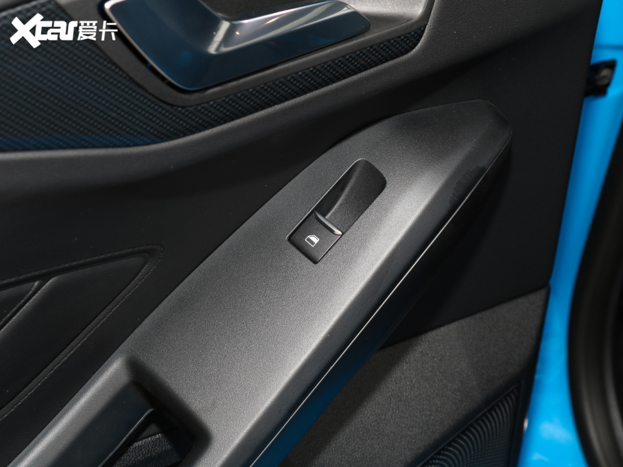 2022˹  EcoBoost 180 ԄS