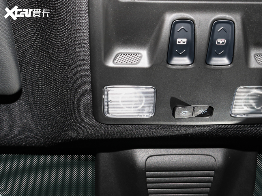 2022˹  EcoBoost 180 ԄS