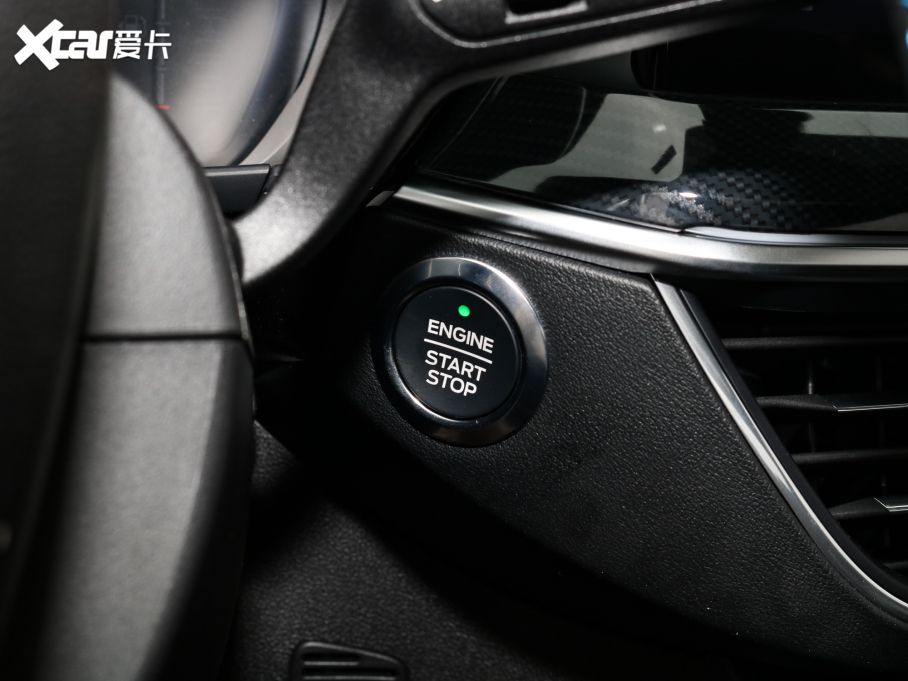 2022˹  EcoBoost 180 ԄS