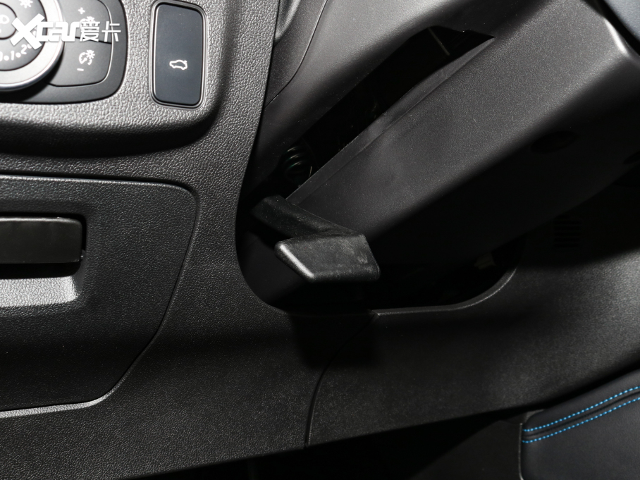 2022˹  EcoBoost 180 ԄS