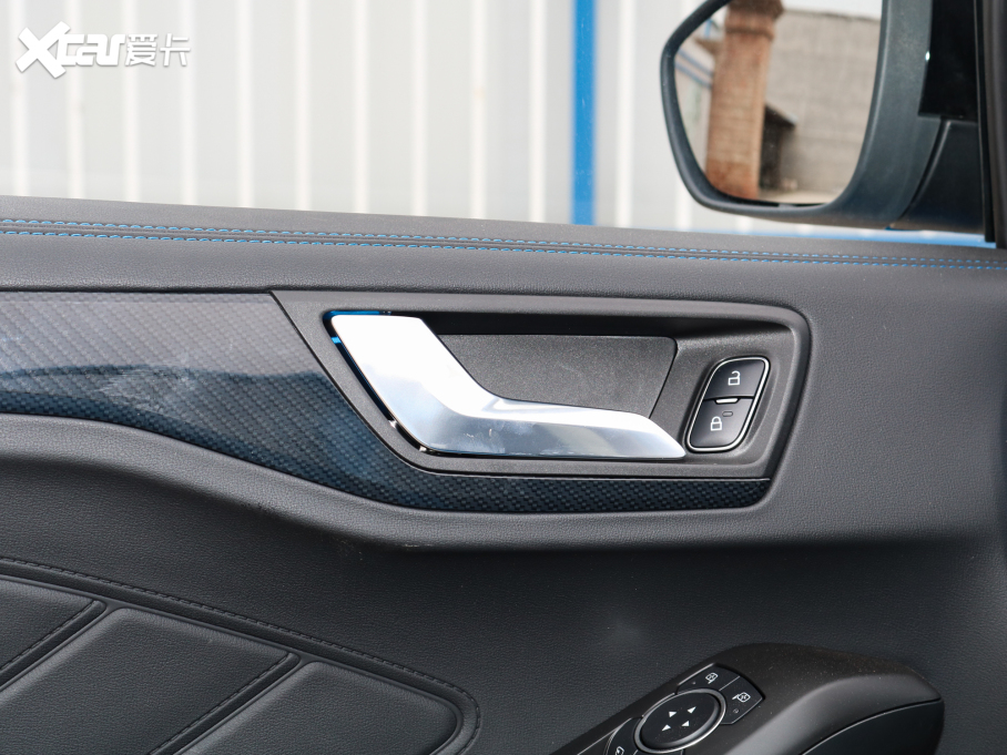 2022˹  EcoBoost 180 ԄS