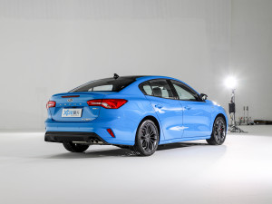 2022款三厢 EcoBoost 180 自动ST Line 右后45度