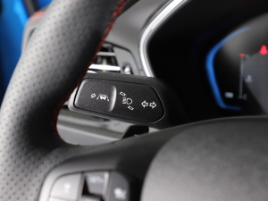 2022 EcoBoost 180 ԄST Line п؅^