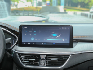 2022 EcoBoost 180 ԄӸٰ п؅^