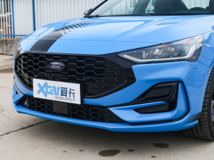 2022 EcoBoost 180 ԄS ^