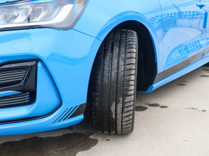 2022 EcoBoost 180 ԄS ^