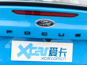 2022 EcoBoost 180 ԄS ^