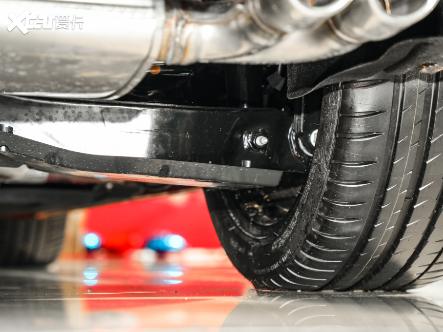 2022˹ Ɏ EcoBoost 180 ԄST Line