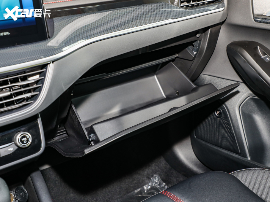 2022˹ Ɏ EcoBoost 180 ԄST Line