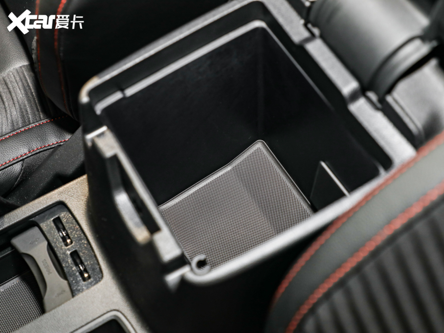 2022˹ Ɏ EcoBoost 180 ԄST Line