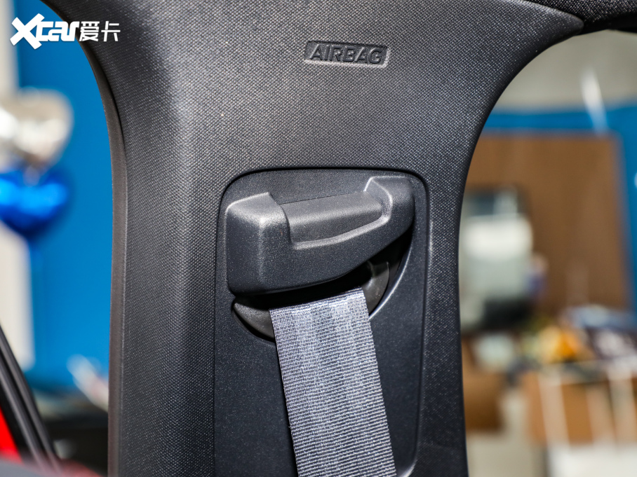 2022˹ Ɏ EcoBoost 180 ԄST Line