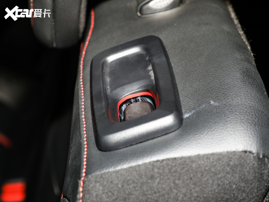 2022˹ Ɏ EcoBoost 180 ԄST Line