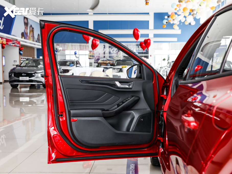 2022˹ Ɏ EcoBoost 180 ԄST Line