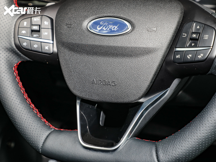 2022˹ Ɏ EcoBoost 180 ԄST Line