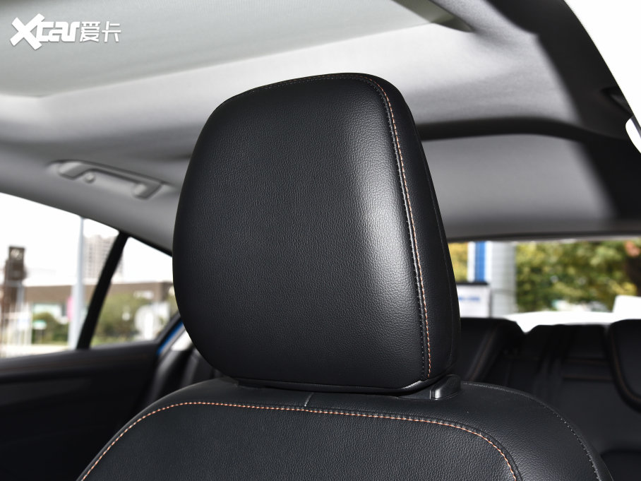 2022���˹ �Ɏ� EcoBoost 180 �ԄӸ��ٰ�