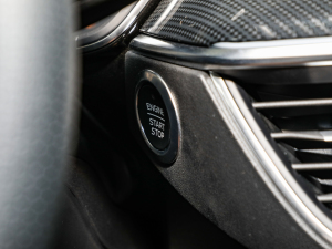 2022Ɏ EcoBoost 180 ԄST Line п؅^(q)