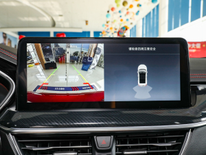 2022Ɏ EcoBoost 180 ԄST Line п؅^(q)