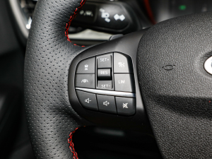 2022Ɏ EcoBoost 180 ԄST Line п؅^(q)