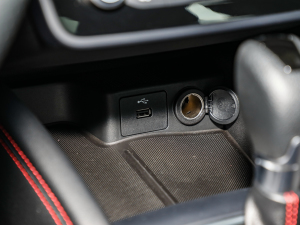 2022Ɏ EcoBoost 180 ԄST Line п؅^