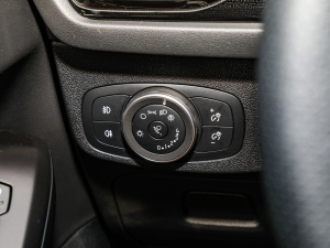 2022Ɏ EcoBoost 180 ԄST Line п؅^