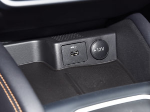 2022Ɏ EcoBoost 180 ԄӸٰ п؅^