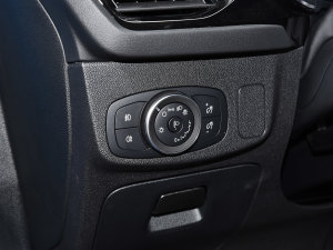 2022Ɏ EcoBoost 180 ԄӸٰ п؅^