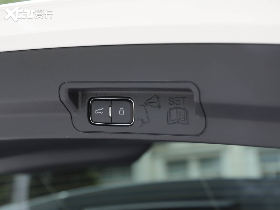 2023̽U EcoBoost 285 ST-LINE 6