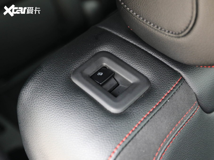 2023̽U EcoBoost 285 ST-LINE 6