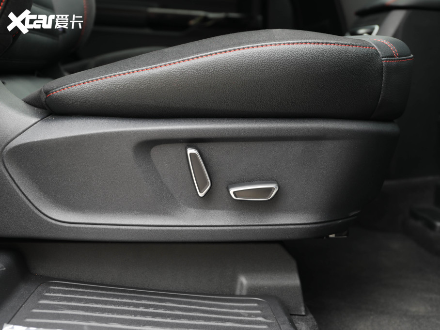 2023̽U EcoBoost 285 ST-LINE 6