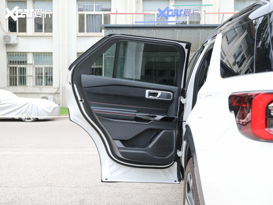 2023̽U EcoBoost 285 ST-LINE 6