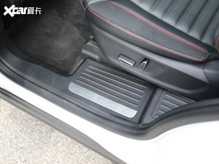 2023̽U EcoBoost 285 ST-LINE 6