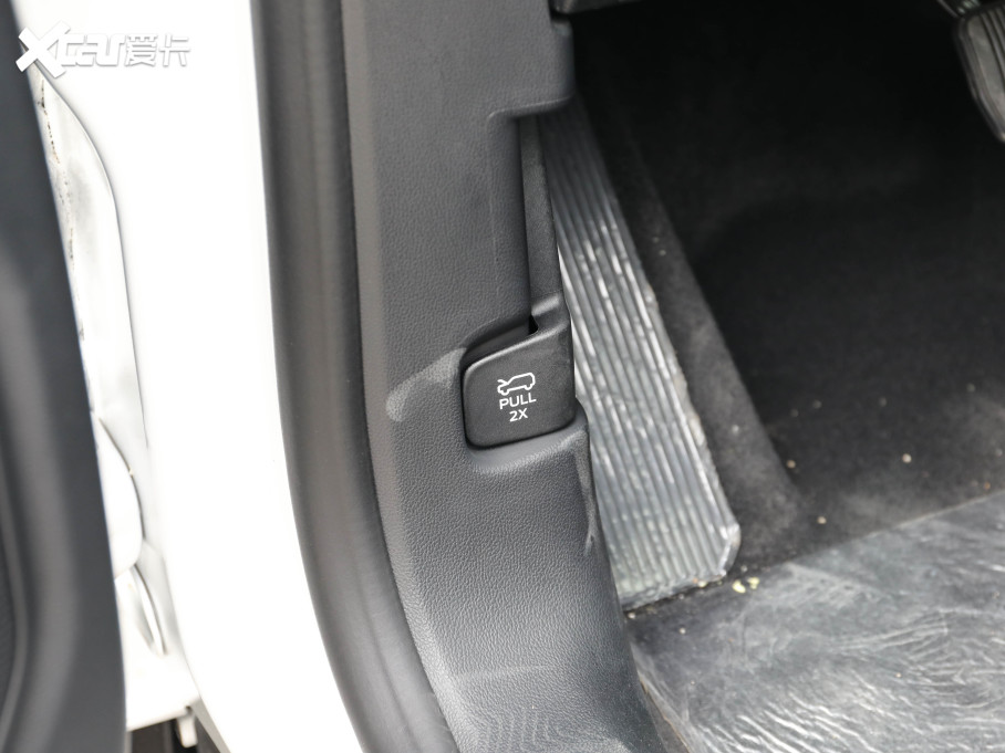 2023̽U EcoBoost 285 ST-LINE 6