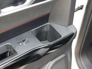 2023EcoBoost 285 ST-LINE 6 g