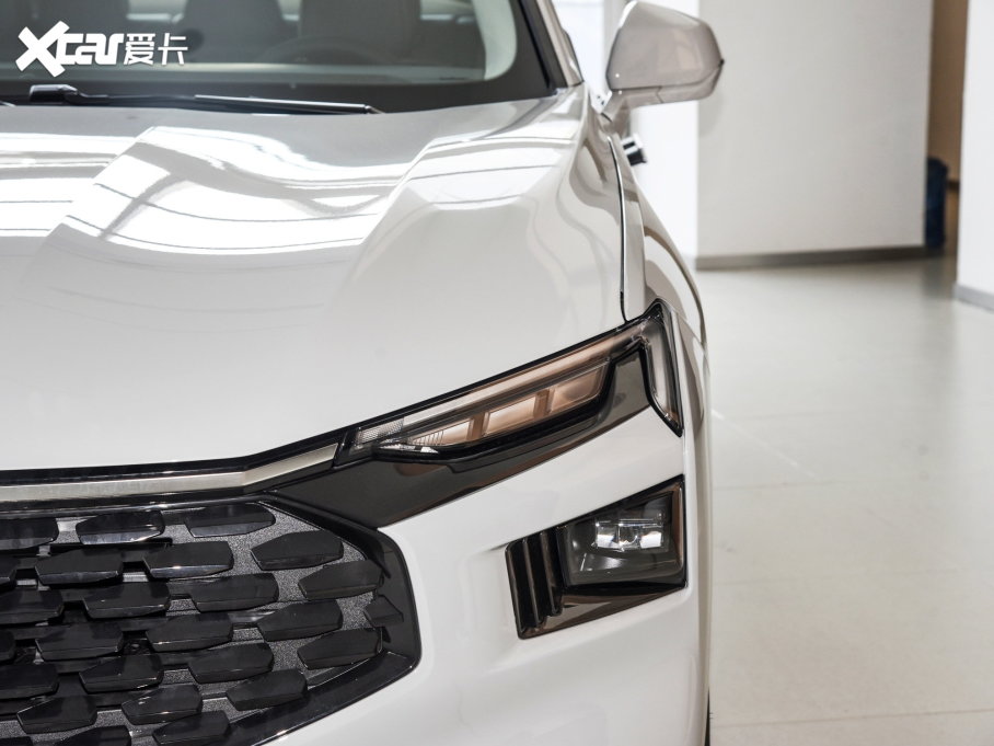 2023ɵϚW EcoBoost 180 A