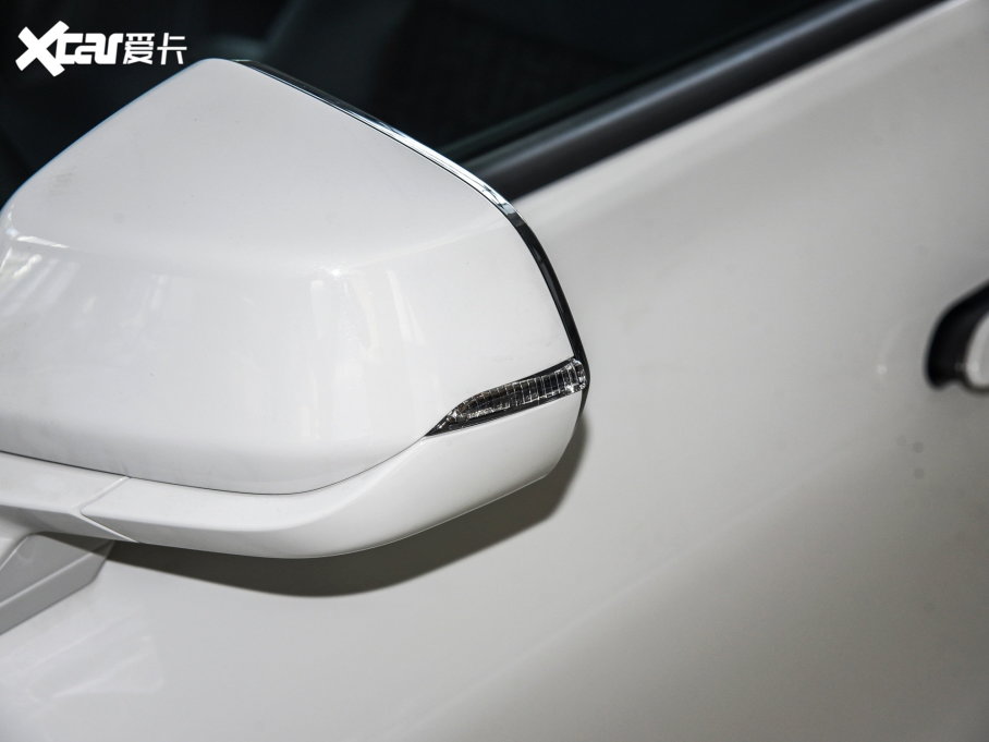 2023ɵϚW EcoBoost 180 A