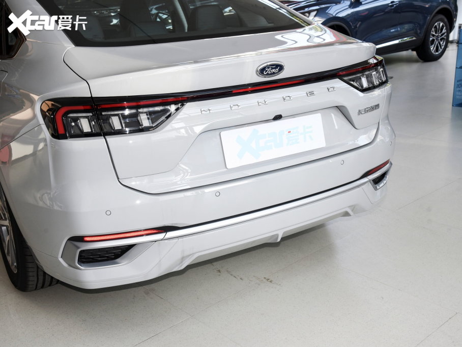 2023ɵϚW EcoBoost 180 A