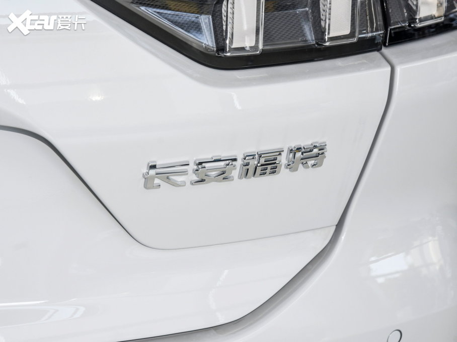 2023ɵϚW EcoBoost 180 A