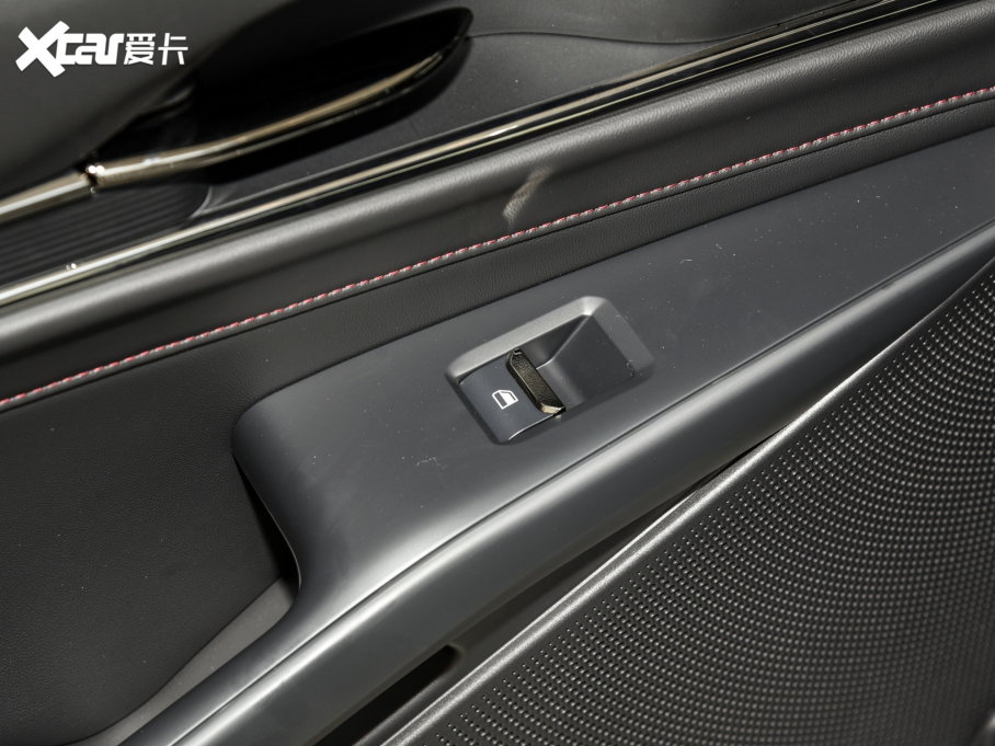 2023ɵϚW EcoBoost 180 A