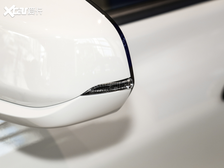 2023ɵϚW EcoBoost 180 