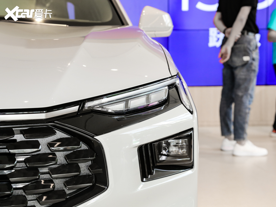 2023ɵϚW EcoBoost 180 