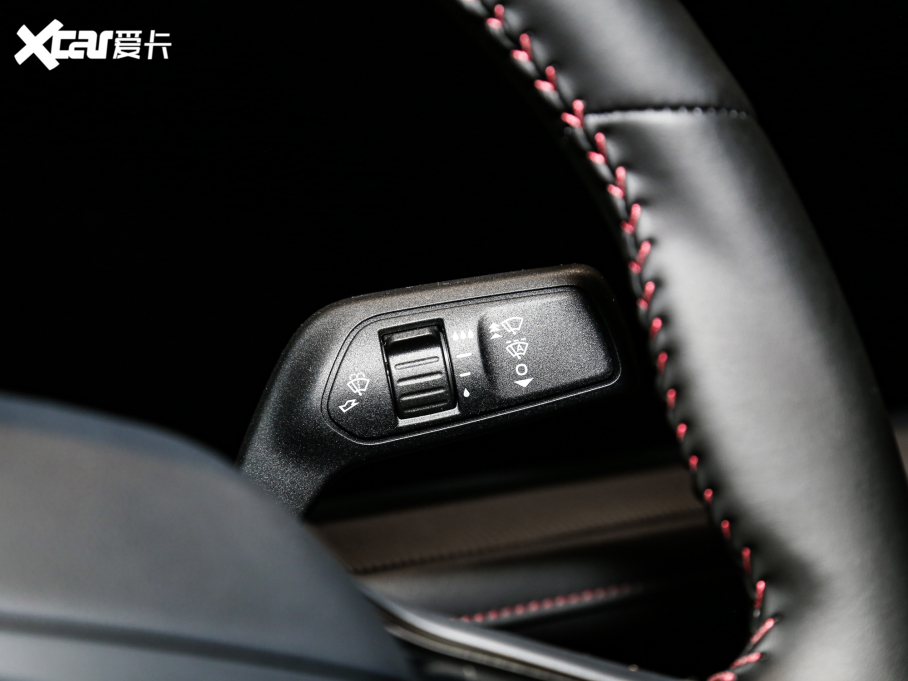 2023ɵϚW EcoBoost 180 