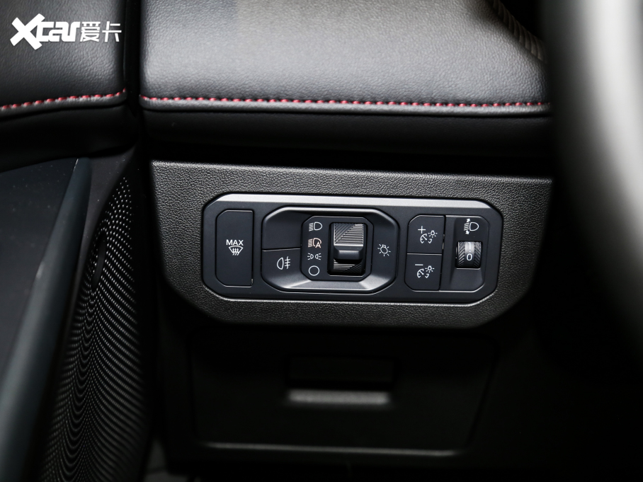 2023ɵϚW EcoBoost 180 