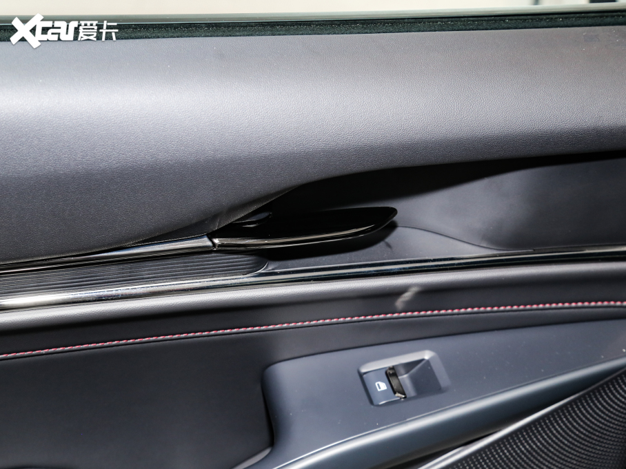 2023ɵϚW EcoBoost 180 