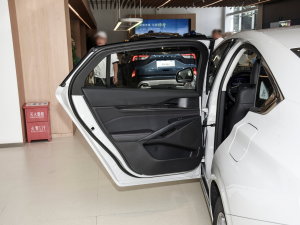 2023EcoBoost 180 A ܇T