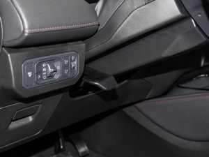 2023EcoBoost 180 A п؅^