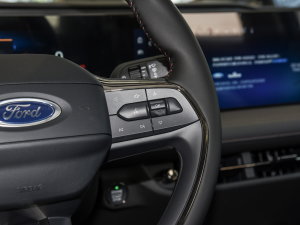 2023EcoBoost 180 A п؅^