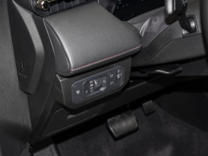 2023EcoBoost 180 A п؅^